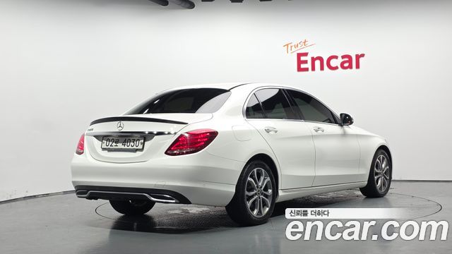 Mercedes-Benz C-Class 2017 — photo 2