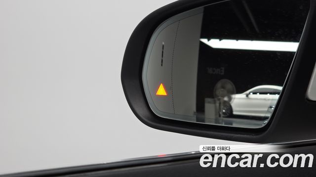 Mercedes-Benz C-Class 2017 — photo 19