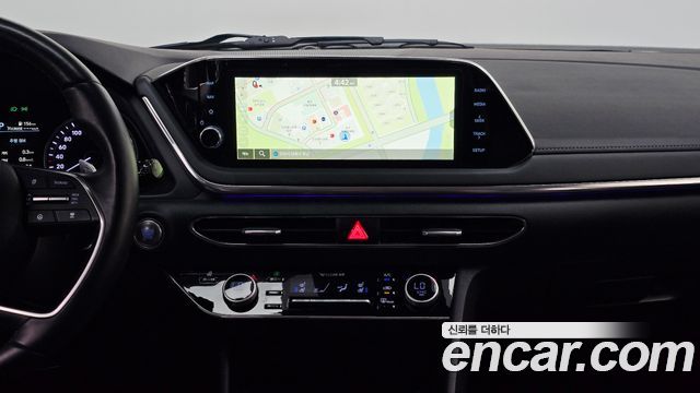 Hyundai Sonata 2022 — photo 19