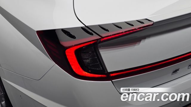 Hyundai Sonata 2022 — photo 9