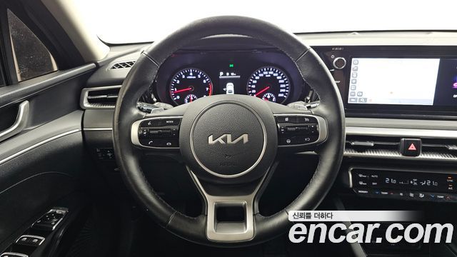 Kia K5 2022 — photo 19