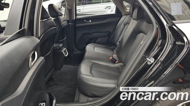 Kia K5 2022 — photo 16