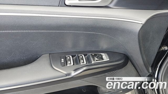 Kia K5 2022 — photo 28