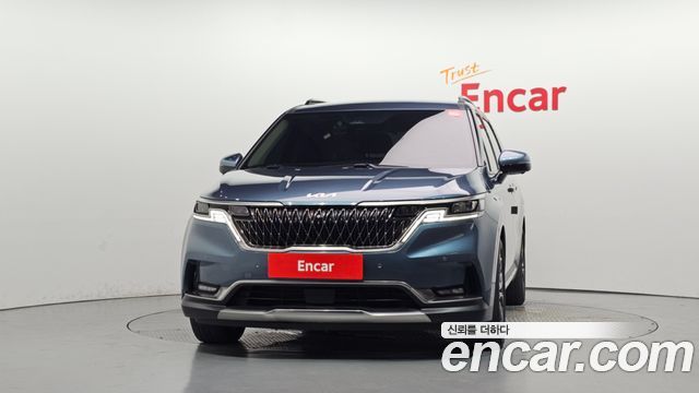 Kia Canival 2023 — photo 3