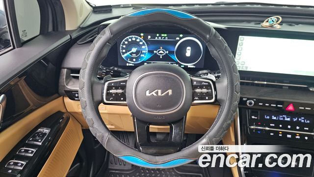 Kia Canival 2023 — photo 19