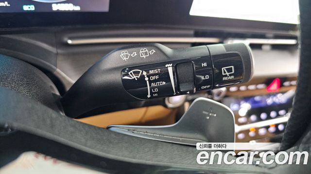 Kia Canival 2023 — photo 24