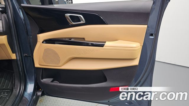 Kia Canival 2023 — photo 15
