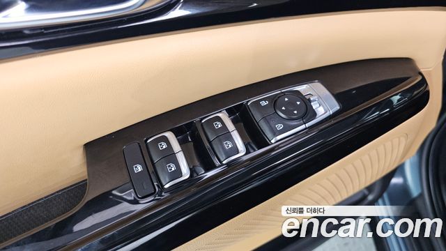 Kia Canival 2023 — photo 28