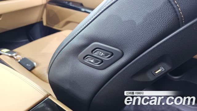 Kia Canival 2023 — photo 30