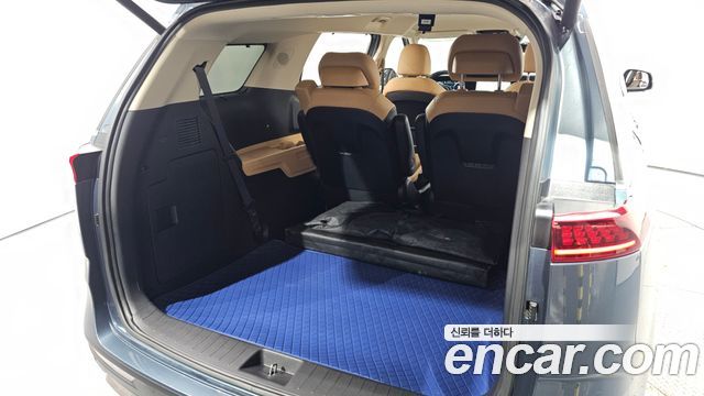 Kia Canival 2023 — photo 33