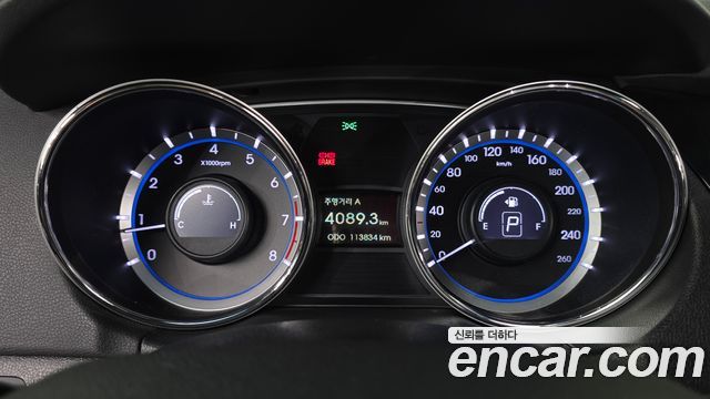 Hyundai Sonata 2012 — photo 11