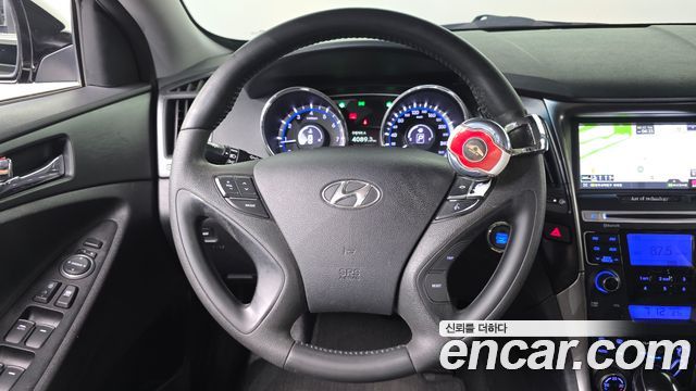 Hyundai Sonata 2012 — photo 19