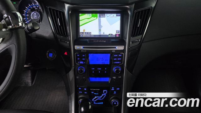Hyundai Sonata 2012 — photo 22
