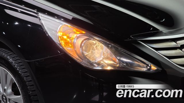 Hyundai Sonata 2012 — photo 8