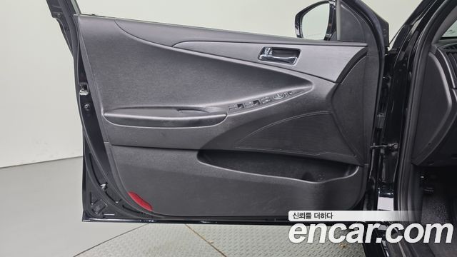 Hyundai Sonata 2012 — photo 14