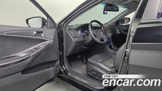 Hyundai Sonata 2012 — photo 16