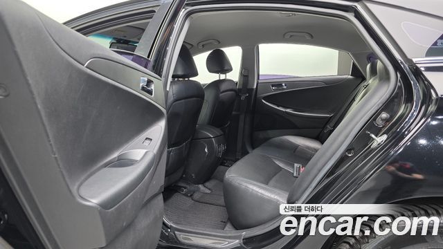 Hyundai Sonata 2012 — photo 28