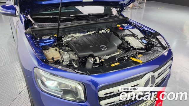 Mercedes-Benz GLB-Class 2021 — photo 6