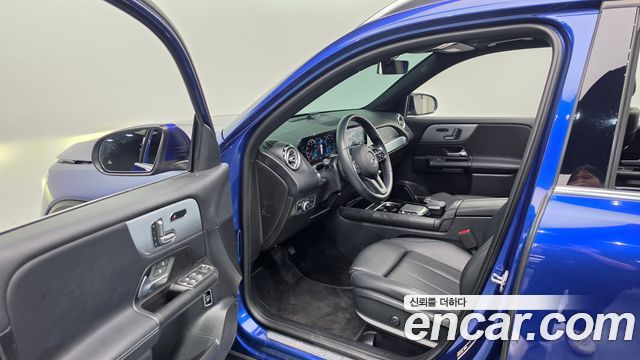 Mercedes-Benz GLB-Class 2021 — photo 13