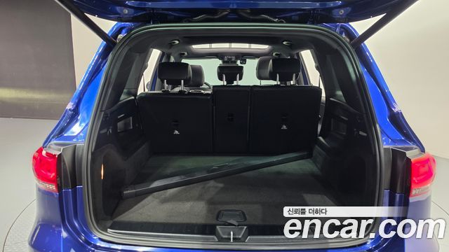 Mercedes-Benz GLB-Class 2021 — photo 24