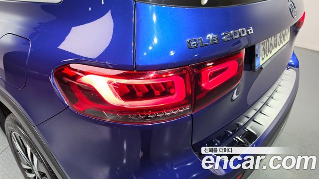 Mercedes-Benz GLB-Class 2021 — photo 9