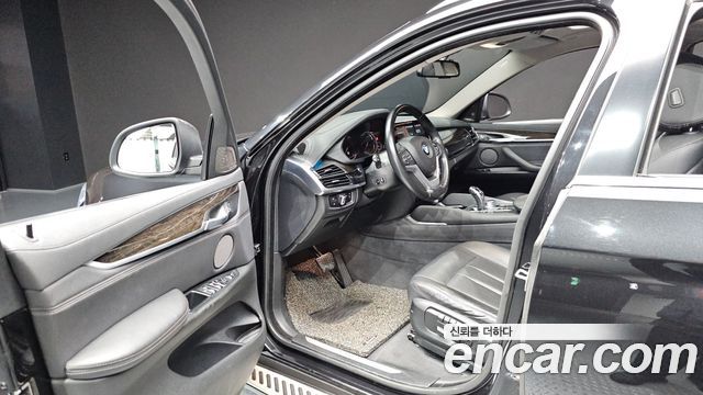 BMW X6 2017 — photo 13