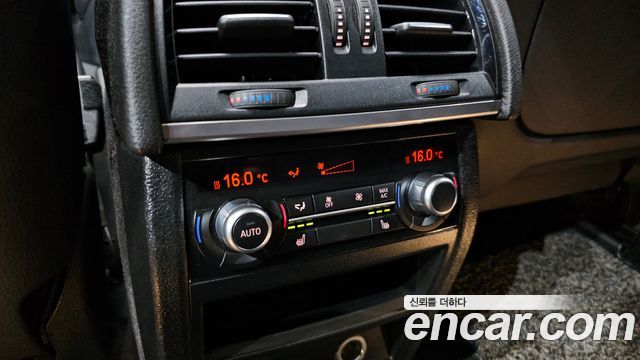 BMW X6 2017 — photo 23