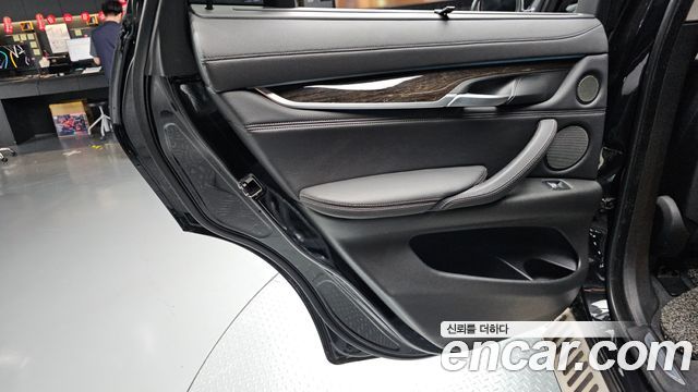 BMW X6 2017 — photo 15