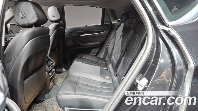 BMW X6 2017 — photo 16