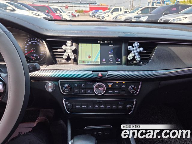 Kia K7 2019 — photo 12