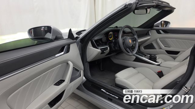 Porsche 911 2024 — photo 13