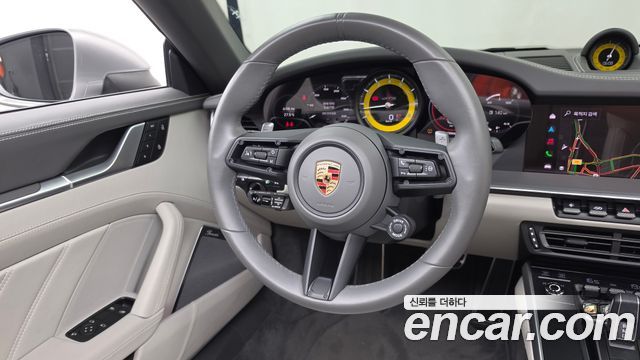 Porsche 911 2024 — photo 19