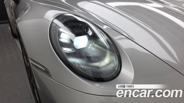 Porsche 911 2024 — photo 8