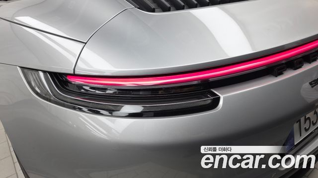Porsche 911 2024 — photo 9