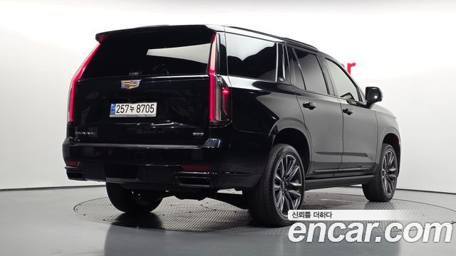 Cadillac Escalade 2022 — photo 2
