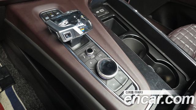 Cadillac Escalade 2022 — photo 12