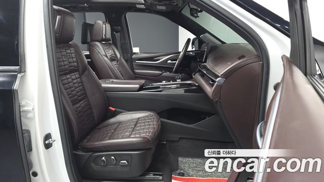 Cadillac Escalade 2022 — photo 17