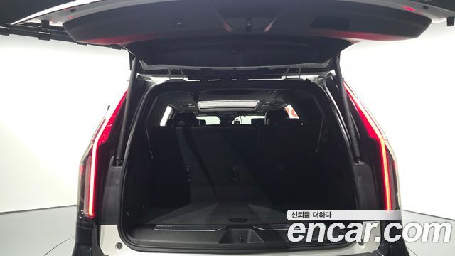 Cadillac Escalade 2022 — photo 26