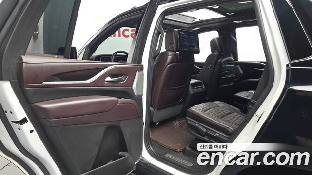 Cadillac Escalade 2022 — photo 16