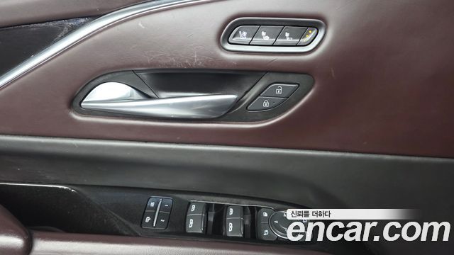 Cadillac Escalade 2022 — photo 29
