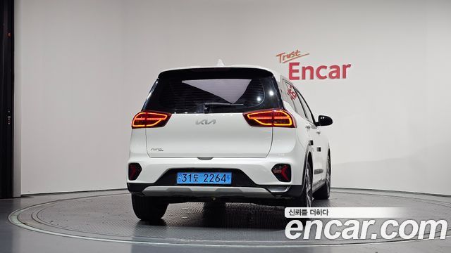 Kia Niro 2023 — photo 4