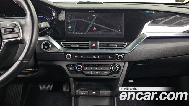 Kia Niro 2023 — photo 21