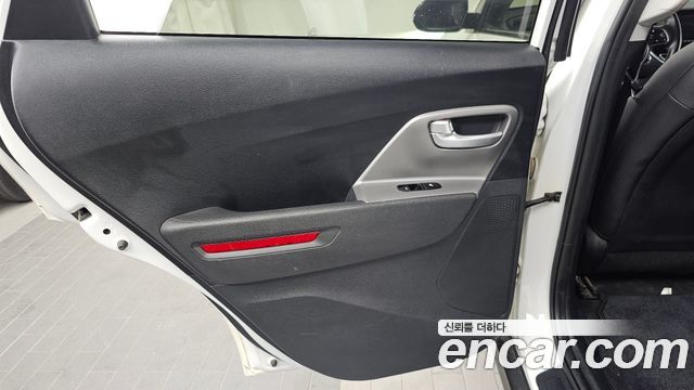 Kia Niro 2023 — photo 15