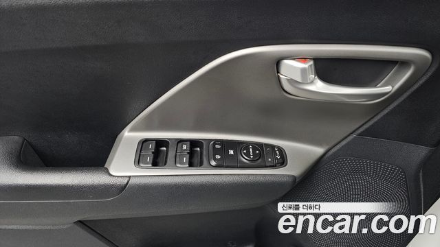 Kia Niro 2023 — photo 27