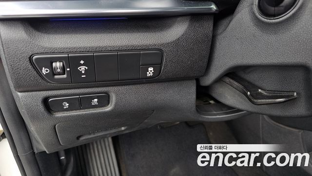 Kia Niro 2023 — photo 29