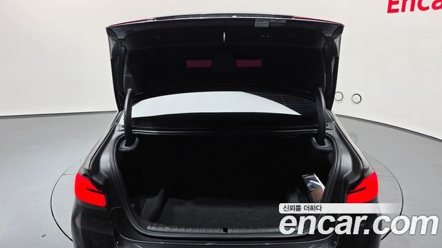 BMW 5-Series 2023 — photo 20