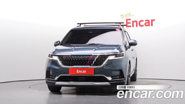Kia Canival 2021 — photo 3