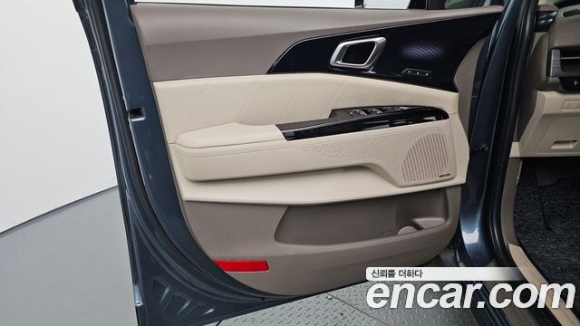 Kia Canival 2021 — photo 14