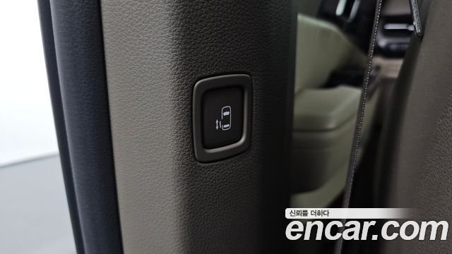 Kia Canival 2021 — photo 31