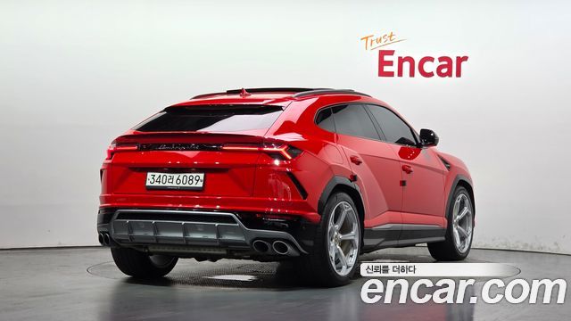 Lamborghini Urus 2020 — photo 2
